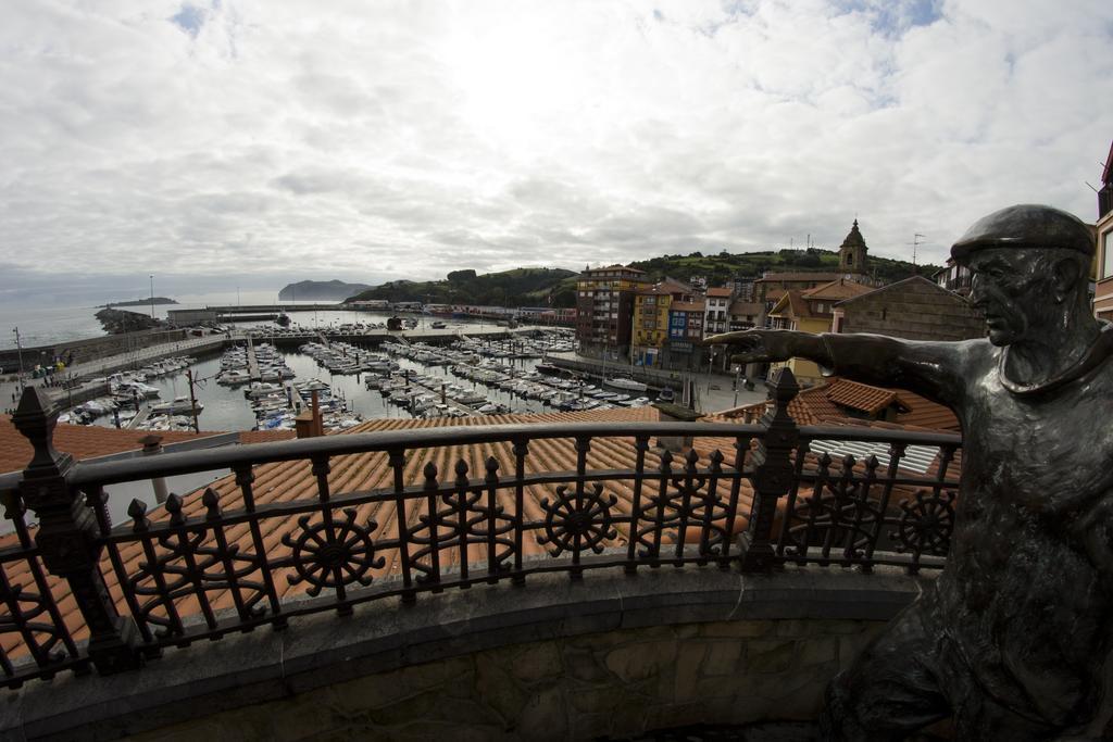 Andra Mari Apartamentu Turistikoak Bermeo Cameră foto