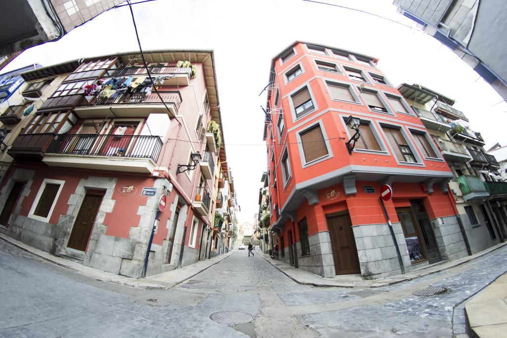 Andra Mari Apartamentu Turistikoak Bermeo Cameră foto